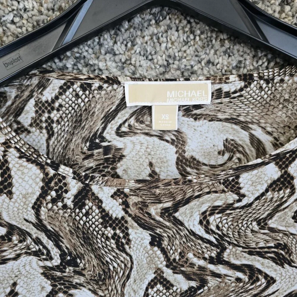 Michael Kors Top Womens XS Brown Snake Print‎ Semi Sheer Blouse Roll Tab Sleeve - Picture 6 of 7